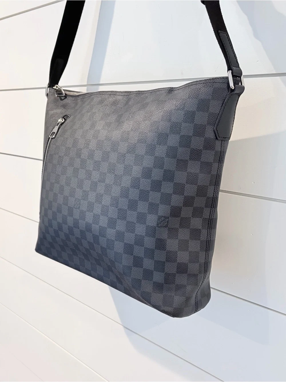Louis Vuitton Mick GM Messenger Luxe Bag Damier Graphite Canvas Travel Crossbody